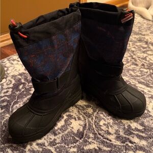 Columbia kids boots size 1